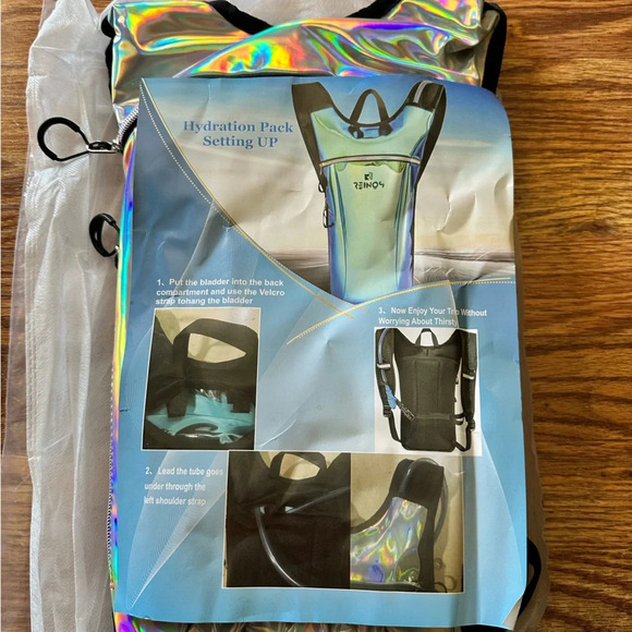 NWT Hydration Backpack Pack with 2L Water Bladder - Picture 10 of 13